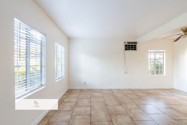 Building Photo - Prime Location Apartment with Remodeled Ki...