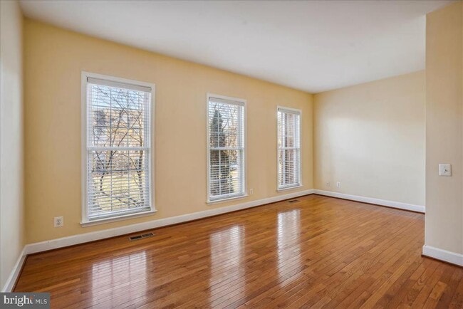 Building Photo - 2481 Walnut Rocker Ln
