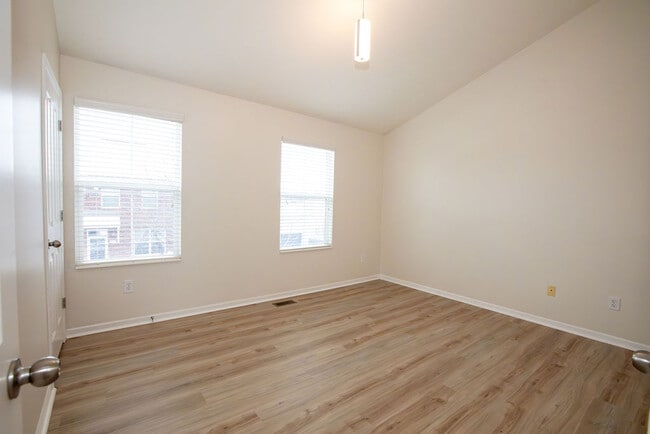 Building Photo - 1656 Nature Dr