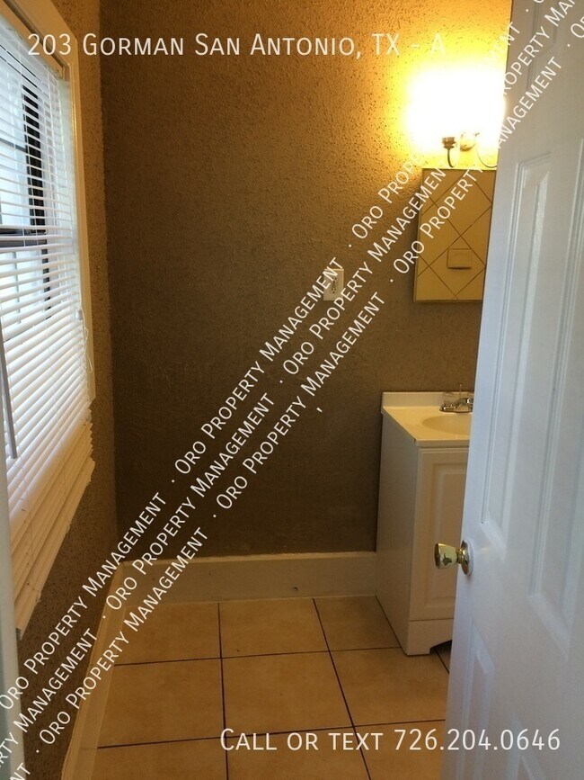 Building Photo - 203 Gorman