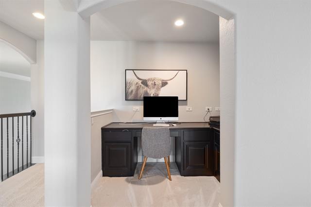 Building Photo - 204 Old Grove Rd