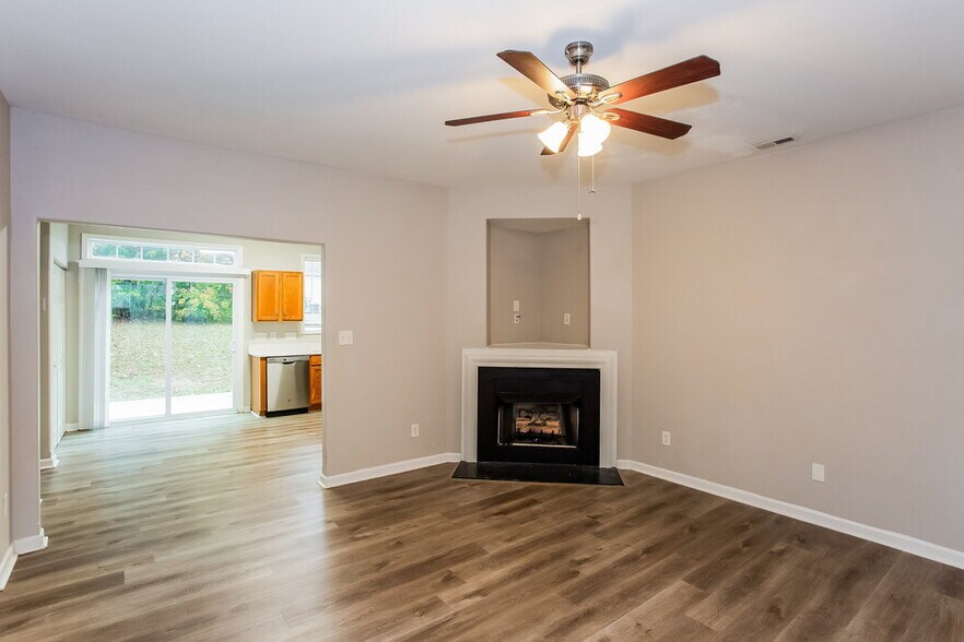 Building Photo - 2642 Oasis Ln