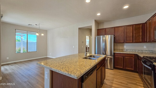 Building Photo - 17951 W Deer Creek Rd