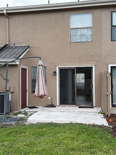Building Photo - 604 Casa Park A Ct