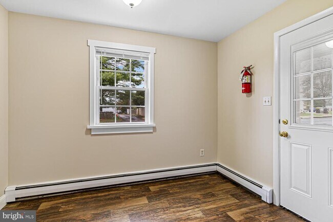 Building Photo - 429 Edgemont Ave