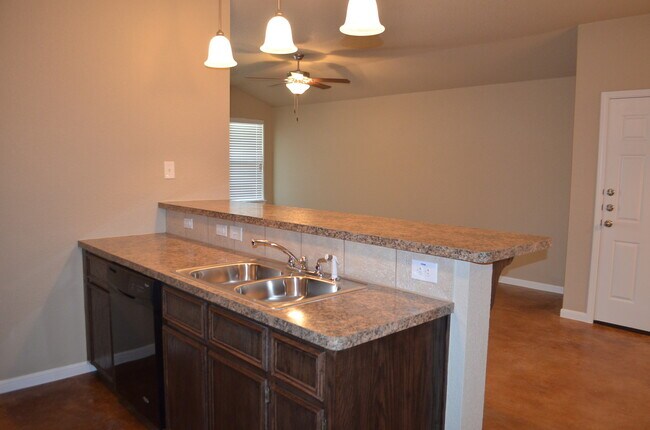 Building Photo - 1800Tru