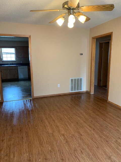 Building Photo - 200 Folsom St