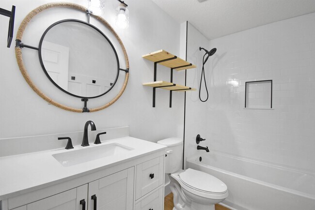 Building Photo - 101 Azalea Rd