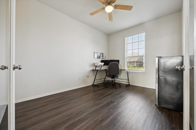 Building Photo - 5514 Downie Draw Ranch Trail