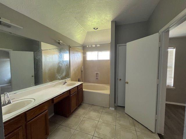 Building Photo - 4211 Oakland Falls Dr