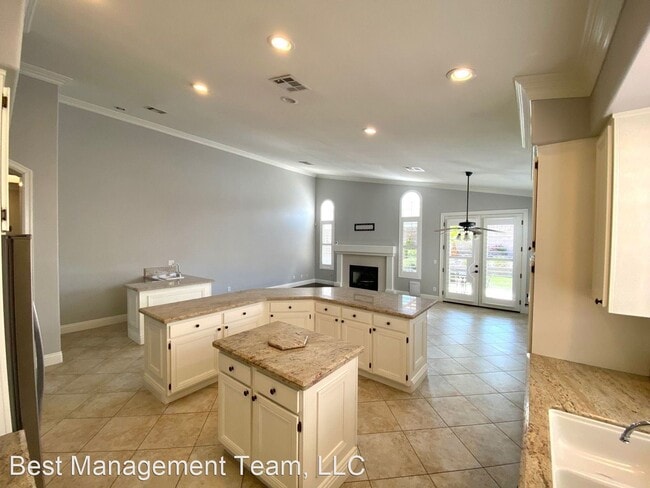 Building Photo - 4 br, 3 bath House - 3767 RUSKIN STREET