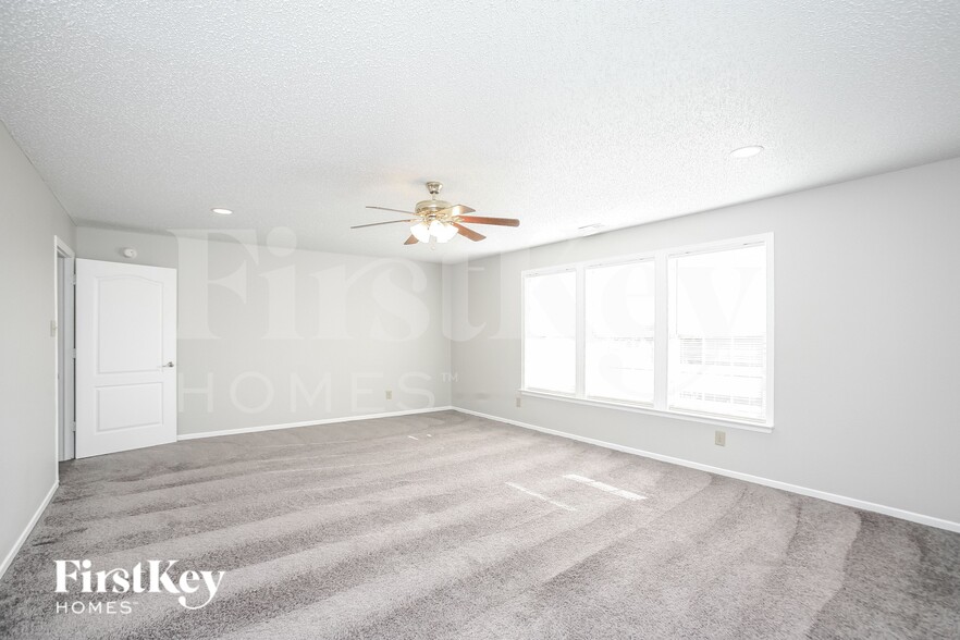 Building Photo - 15238 Radiance Dr