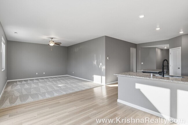 Building Photo - Lovely 5 BD | 3 BA | Loft | Main-Level Suite | 2,376 SF | Corner Lot | Riverside Estates