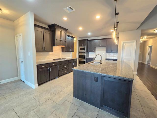 Building Photo - 6916 Talon Dr