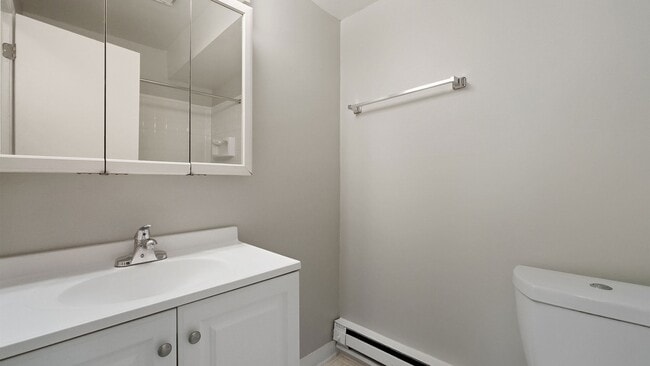 Floorplan - Waters Edge Apartments