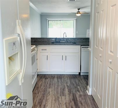 Building Photo - 480 Reed Canal Rd