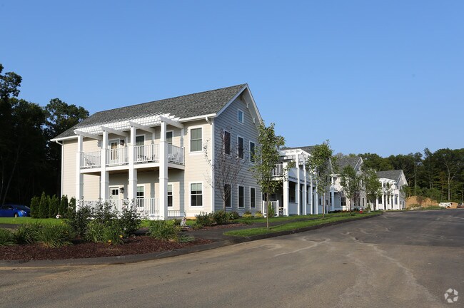 Primary Photo - 140 E High St