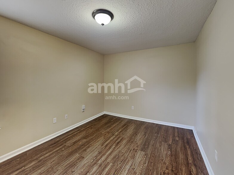 Building Photo - 12712 Daylight Trl