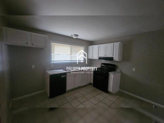 Building Photo - 2625 Dresden Dr