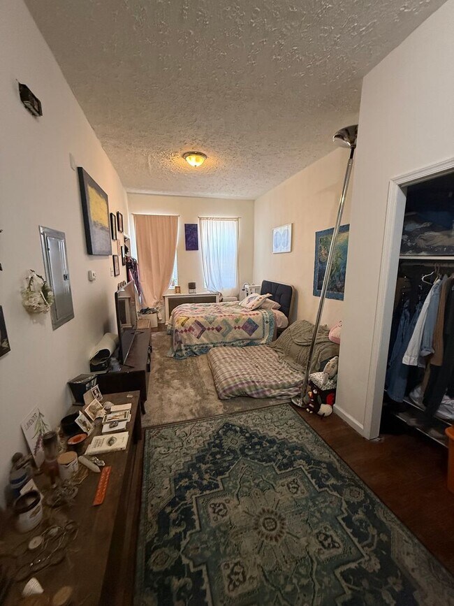 Building Photo - 1703 S 19th St