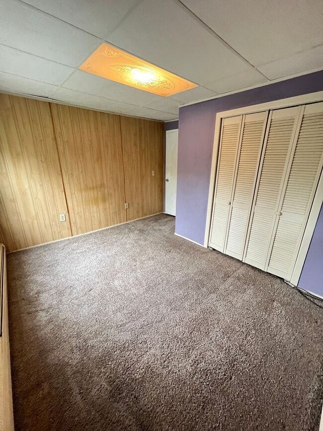 Building Photo - AVAILABLE JUNE - Large 3 Bedroom, 2 Bathroom Home in Billings Park