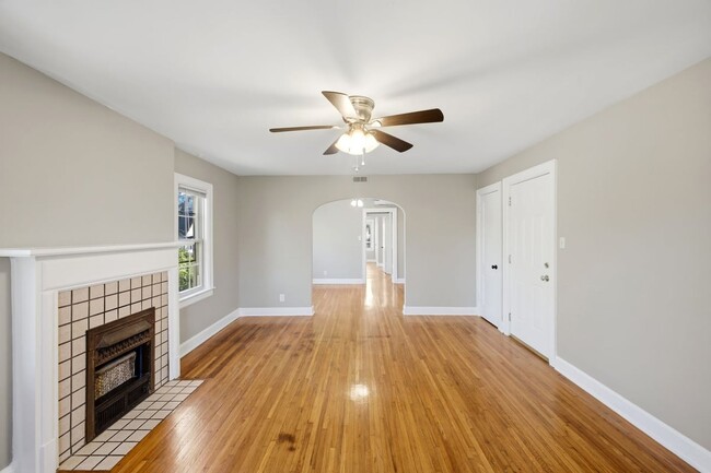 Building Photo - 25 W Tulane Rd