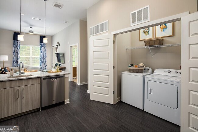 Building Photo - 1399 Herrington Rd