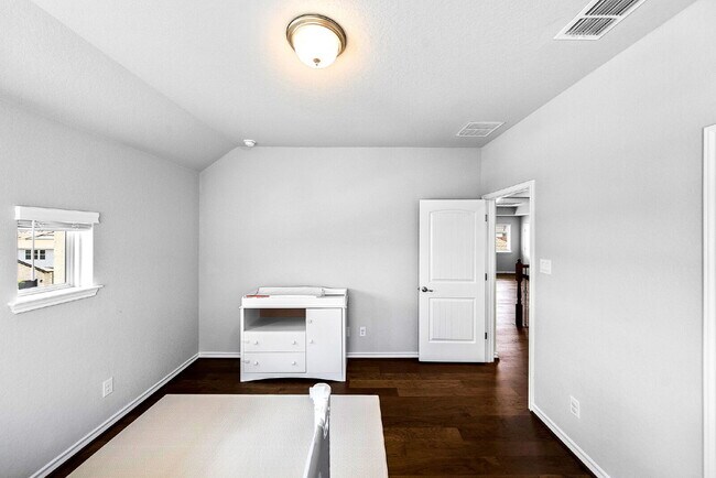Building Photo - Rare Cibolo Canyons Opportunity | Guest Suite Downstairs, Optional 5th Bedroom, No Carpet, No Rea...