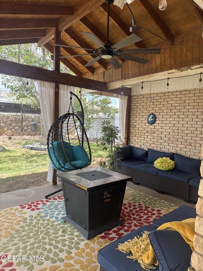 Building Photo - 8405 Whitus Dr