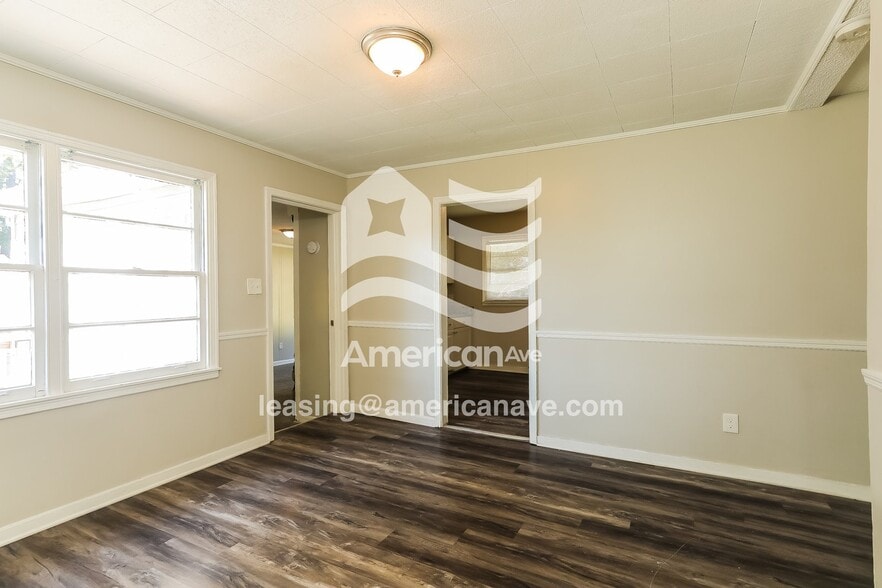 Building Photo - 8605 9th Ct S