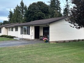 Building Photo - 243 W King Tut Rd
