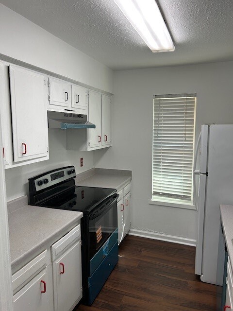 Building Photo - 10555 Turtlewood Ct