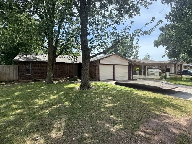 Building Photo - All brand new inside! A true 4 bedroom in Moore Schools, no carpet, All luxury vinyl plank!