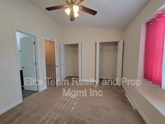 Building Photo - 3811 Mosscroft Ln