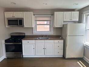 Building Photo - 241 Palisade Ave