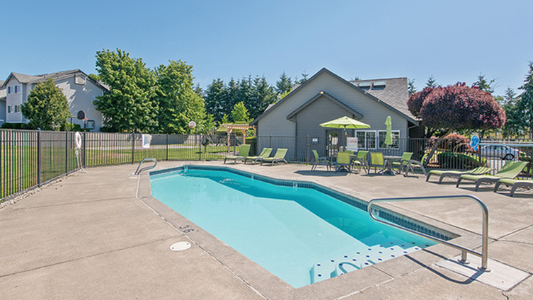 Outdoor Swimming Pool - The Harrison Apartment Homes