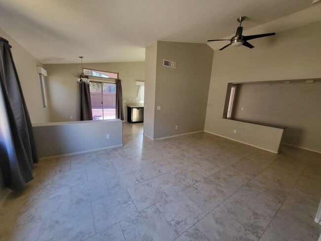 Building Photo - COMING SOON...EXCELLENT 3 BED 2 BATH HOME ...