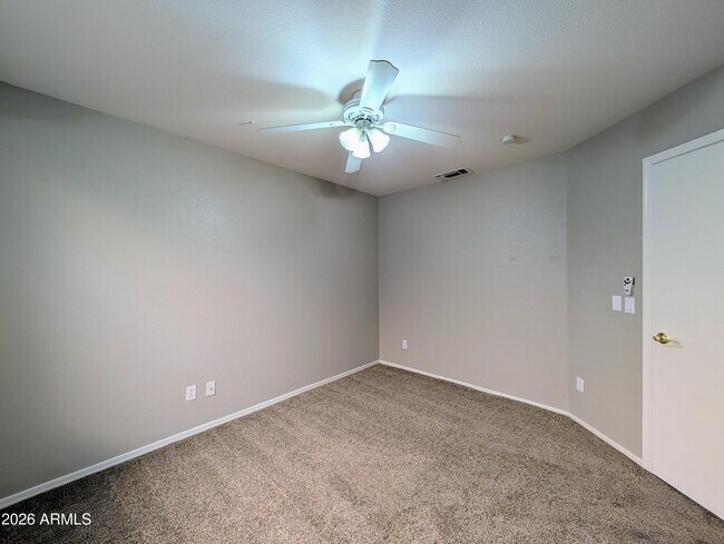 Building Photo - 8639 W Fullam St