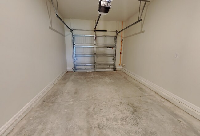 Building Photo - 3187 Emerald Acrs Ln