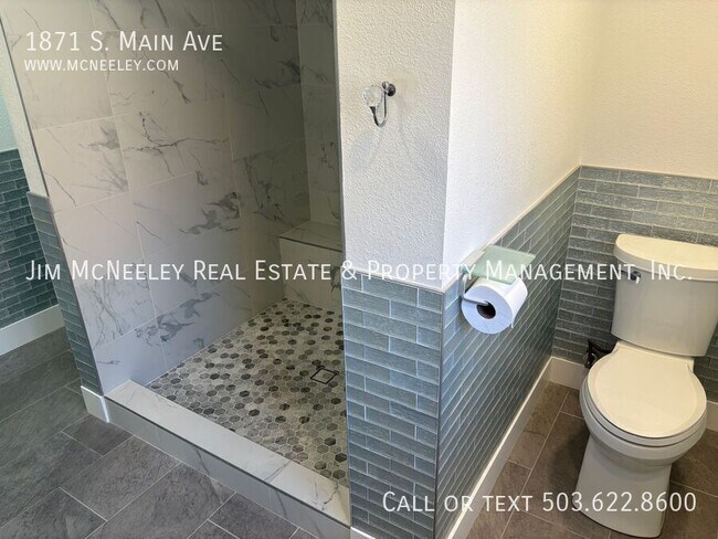 Building Photo - 1871 S Main Ave