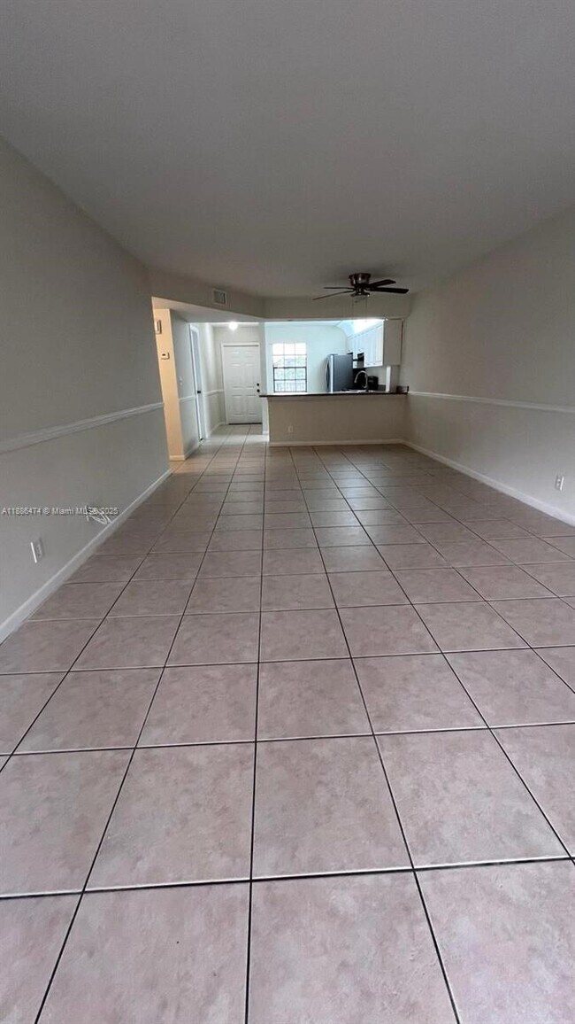 Building Photo - 4310 Crystal Lake Dr