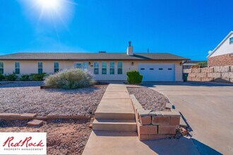 Building Photo - Bright & Spacious 3-Bedroom Home in Washin...