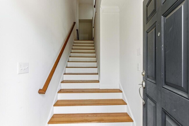 Building Photo - 124 Palm Cove Way
