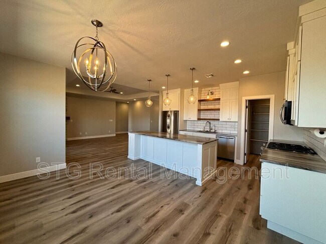 Building Photo - 1792 W 150 S