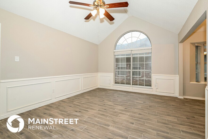 Building Photo - 1450 Cromwell Ct
