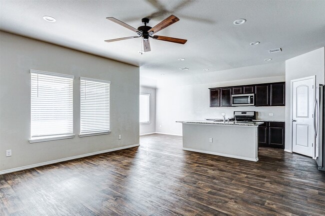 Building Photo - 40454 Red Poppy Ln