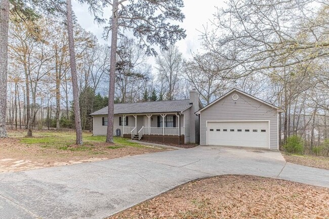 Building Photo - Ranch 3 bedroom 2 bath !