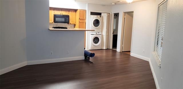 Building Photo - 2304 Balsam Dr