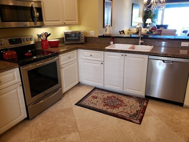 Building Photo - 14 Harbour Isle Dr W