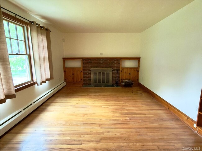 Building Photo - 51 Horseshoe Dr